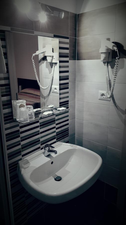 Albergo " Il Gattopardo" Di Esposito Carmela & C Sas Sant'Arcangelo  Bagian luar foto